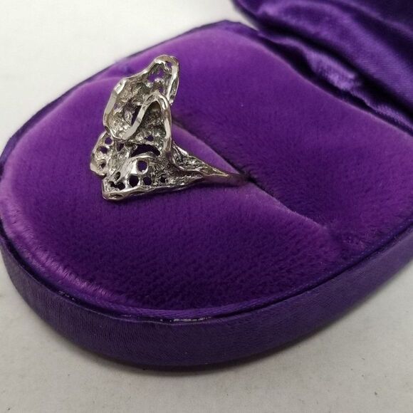Vintage Sterling Silver Abstract Wavy Filigree Design Ring, Size 6 1/2 Band - Picture 7 of 10